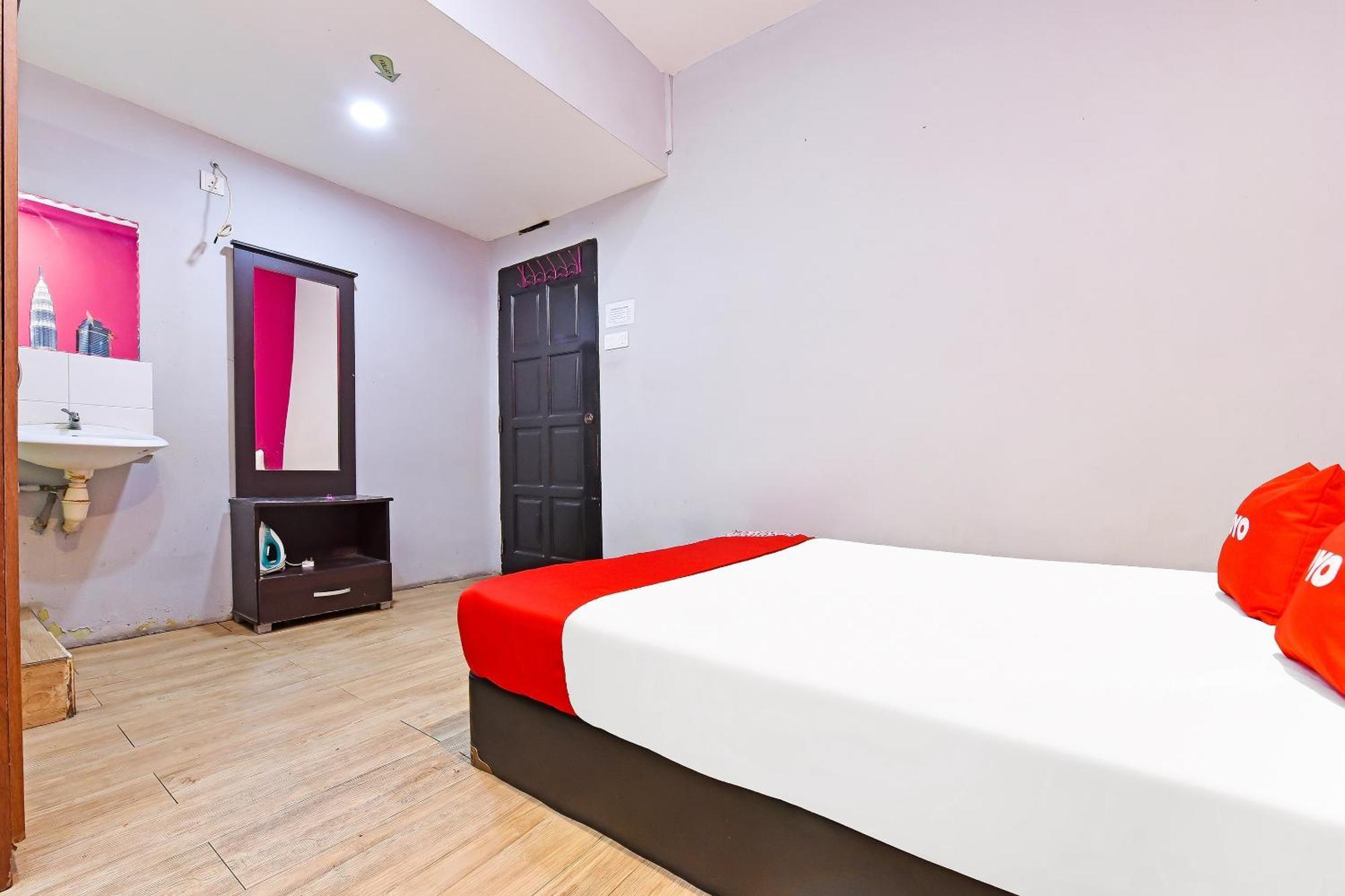 Oyo 90138 Hotel Elwarda Klcity Kuala Lumpur Exteriör bild